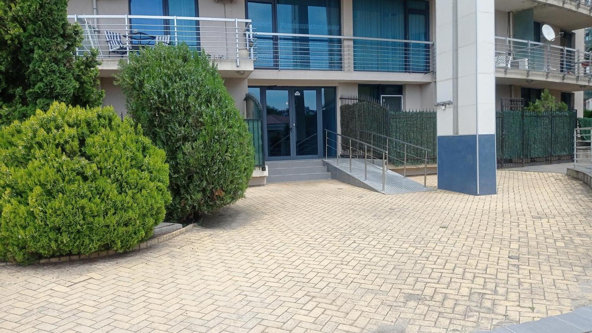 Modern 2 Bedroom Apartment In Top Location In Sunny Beach Just 150 Meters From Casino Platinum Exterior photo
